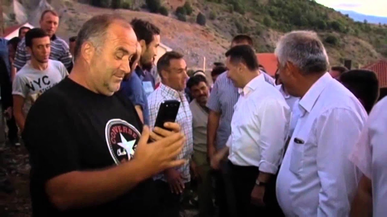 Над 2000 жители на село Новак во Центар Жупа го пречекаа премиерот Груевски