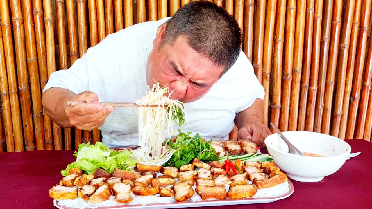 Làm Một Mâm Bún Thịt Giòn Tan Khổng Lồ Cho Anh Tuấn Sumo Ăn Và Cái Kết
