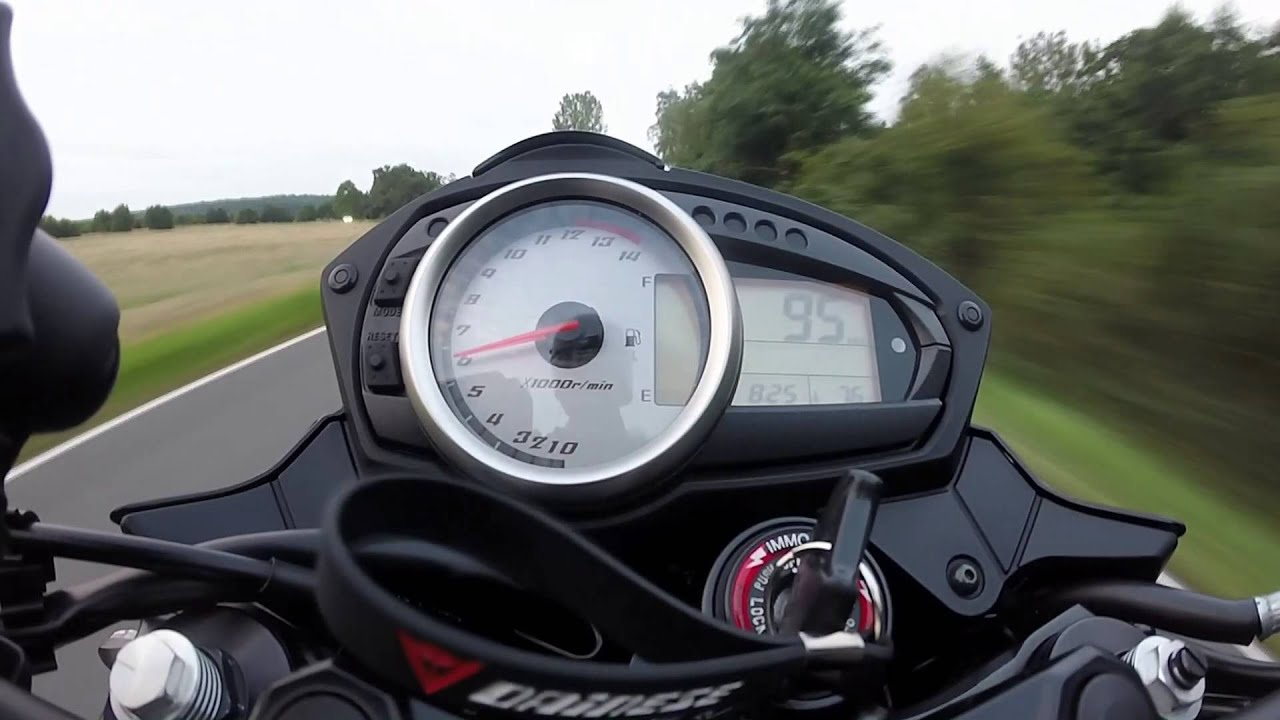 Kawasaki Z750 with Acrapovic & Quickshifter - Gopr