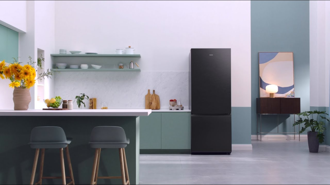 Frigorifero F1rst 75 AI: Il Futuro davanti AI tuoi occhi | Samsung