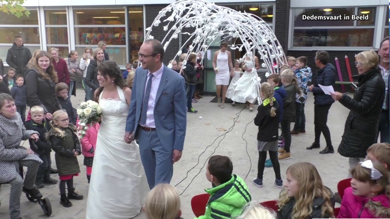 Juf Christa  en Martin trouwen , feest op de cbs De Regenboog