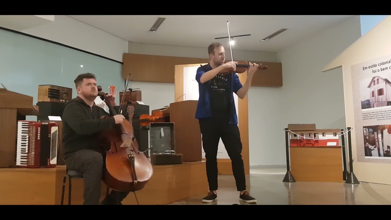Merceditas (Ramón Sixto Ríos) duo violoncelo e violino.