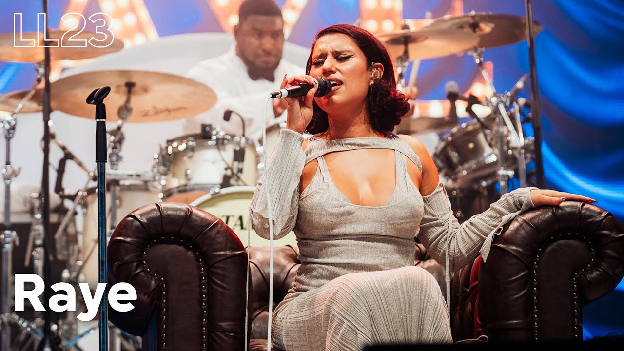 Raye - live at Lowlands 2023