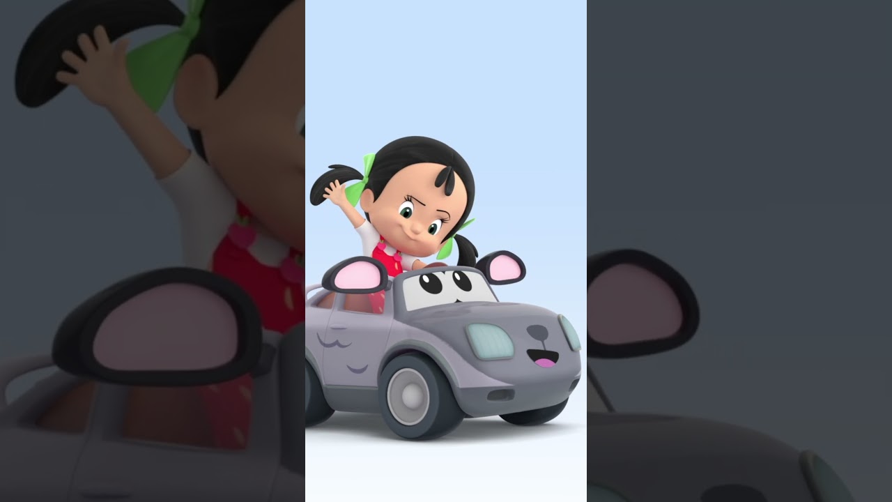 Colitas is such a good driver 🚗🐑🦁 #cuquin #cleoandcuquin