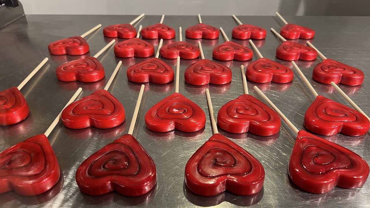 【PAPABUBBLE｜パパブブレ】イチゴ味のハート型キャンディーの作り方 🍓💖🍭  / yummy strawberry-flavored heart-shaped candy 🍓💖🍭