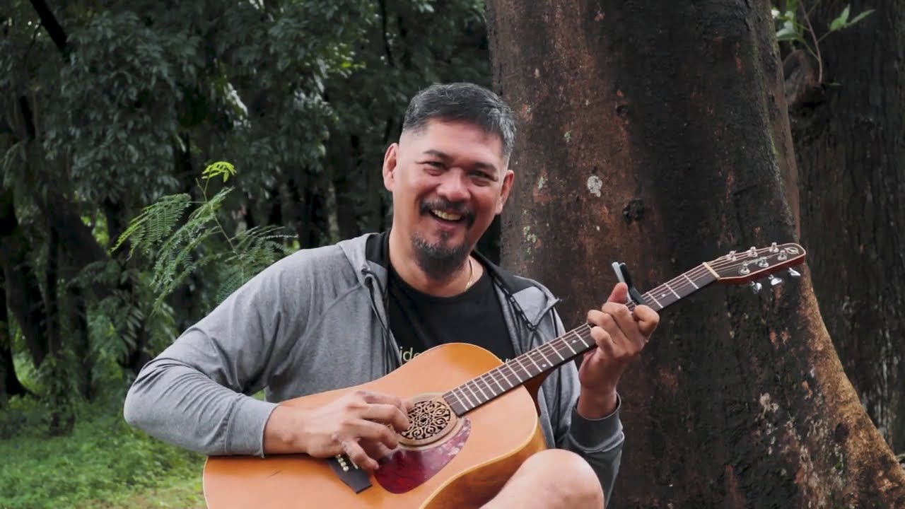 Loving Arms - Kris Kristofferson (Zaldy Realubit)