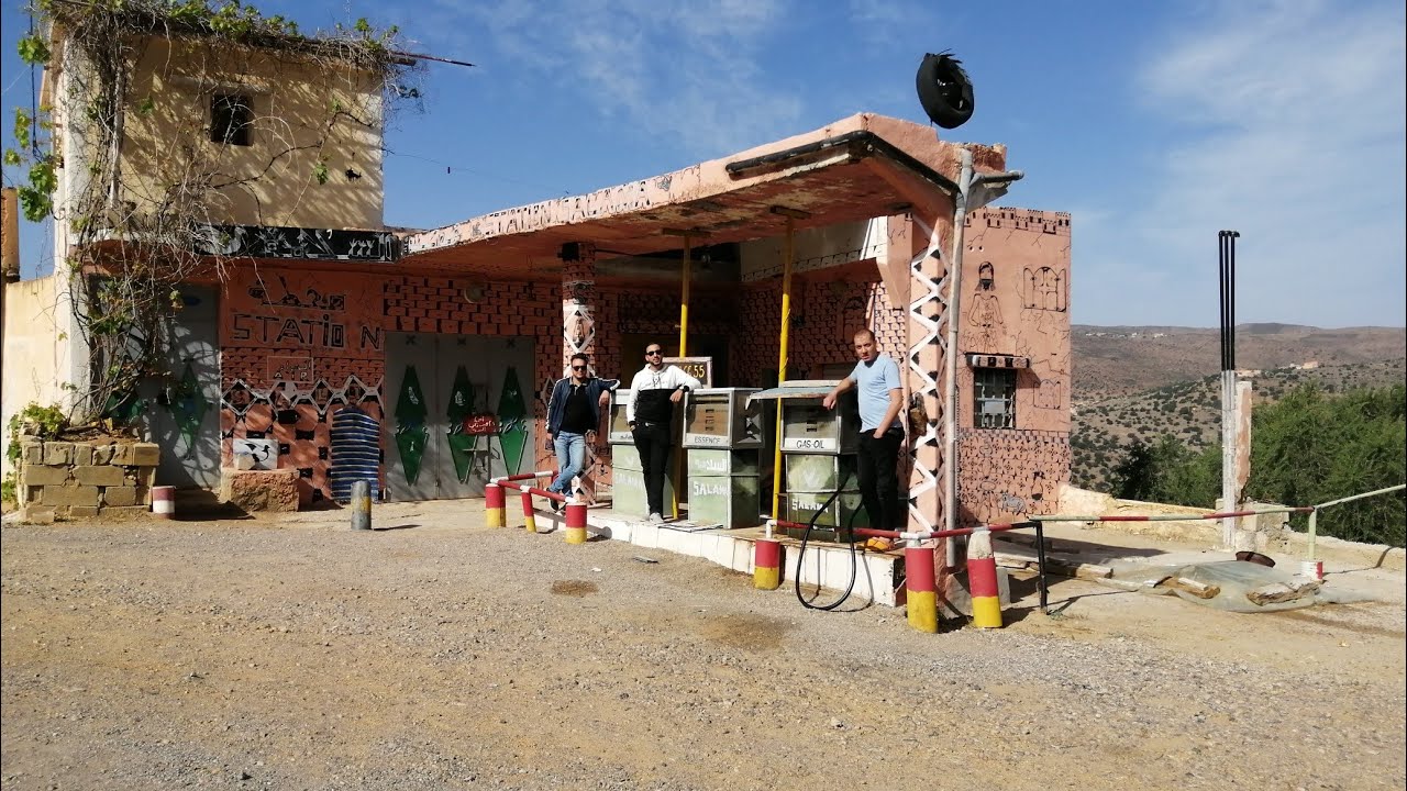 من #تنالت... أقدم محطة بنزين في الجنوب......اني ذاهب إلى سوق 😉😉