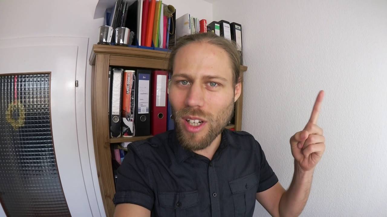 Flashback durch Kommentar | Erste Hilfe für Gewaltopfer mit  MrWissen2Go