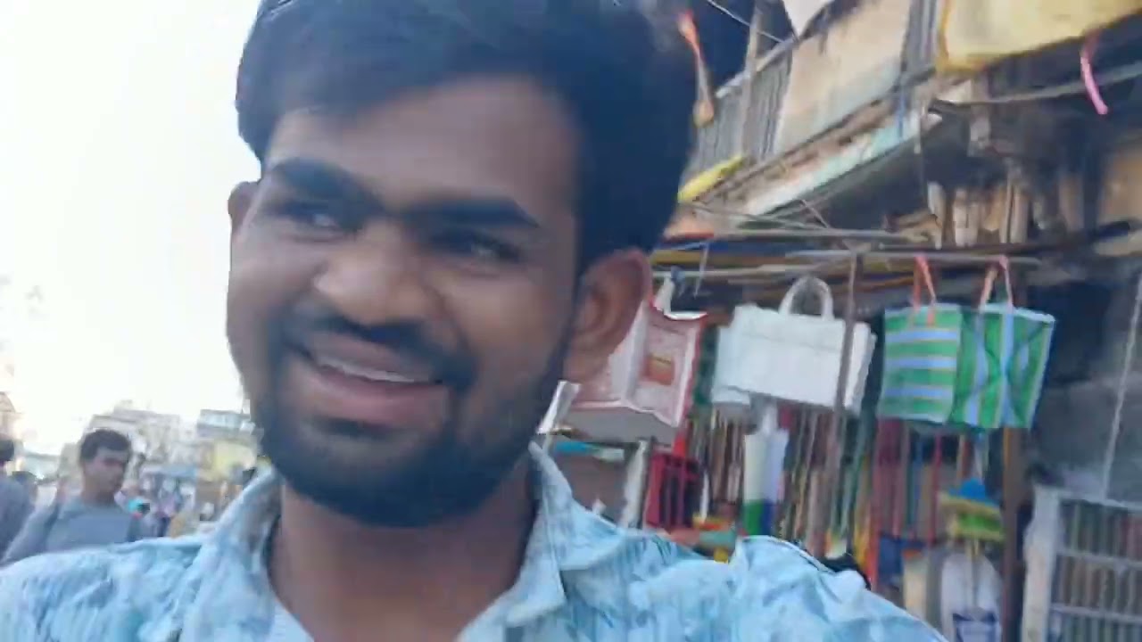 आज हो रही होली के फूल तैयारी 😛😯