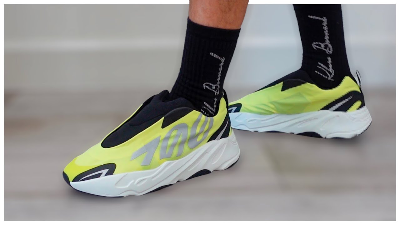 YEEZY 700 MNVN Laceless Phosphor Review + On Feet