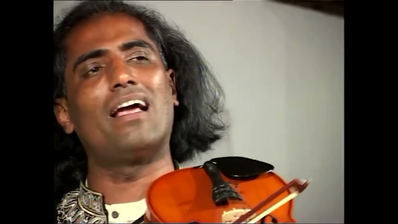 বাউল শিল্পী  কালা মিয়া এর কথা এবং সুরে মানুষ চিনিয়া পিরিত করো মনরে