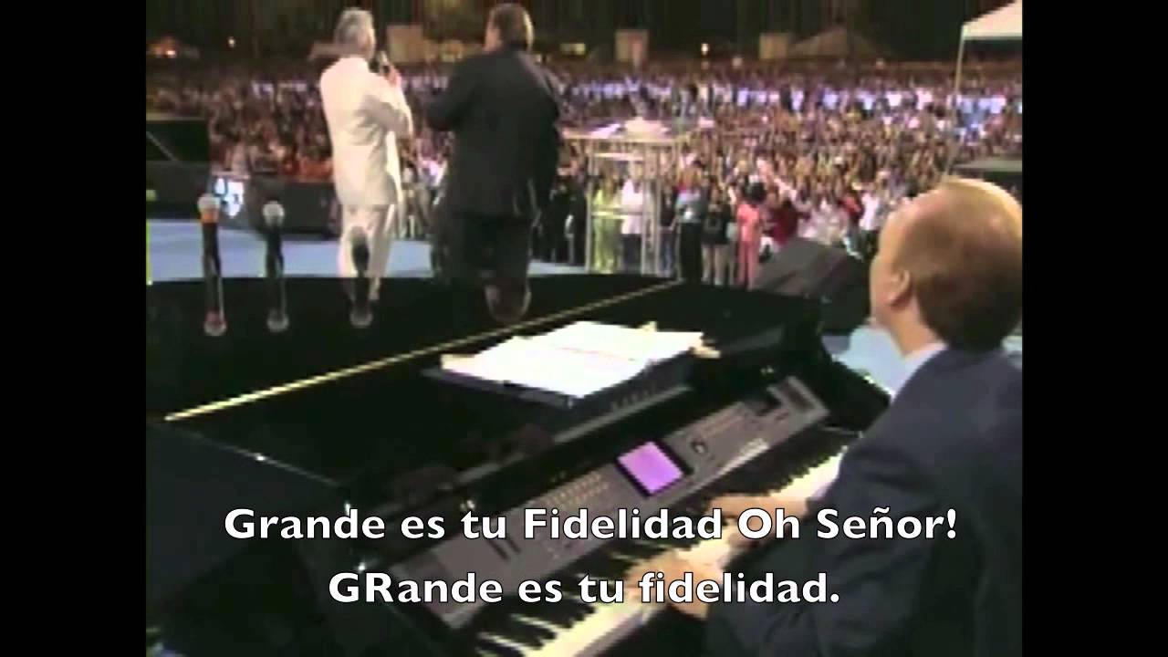 Benny Hinn canta El Firme Amor del Señor
