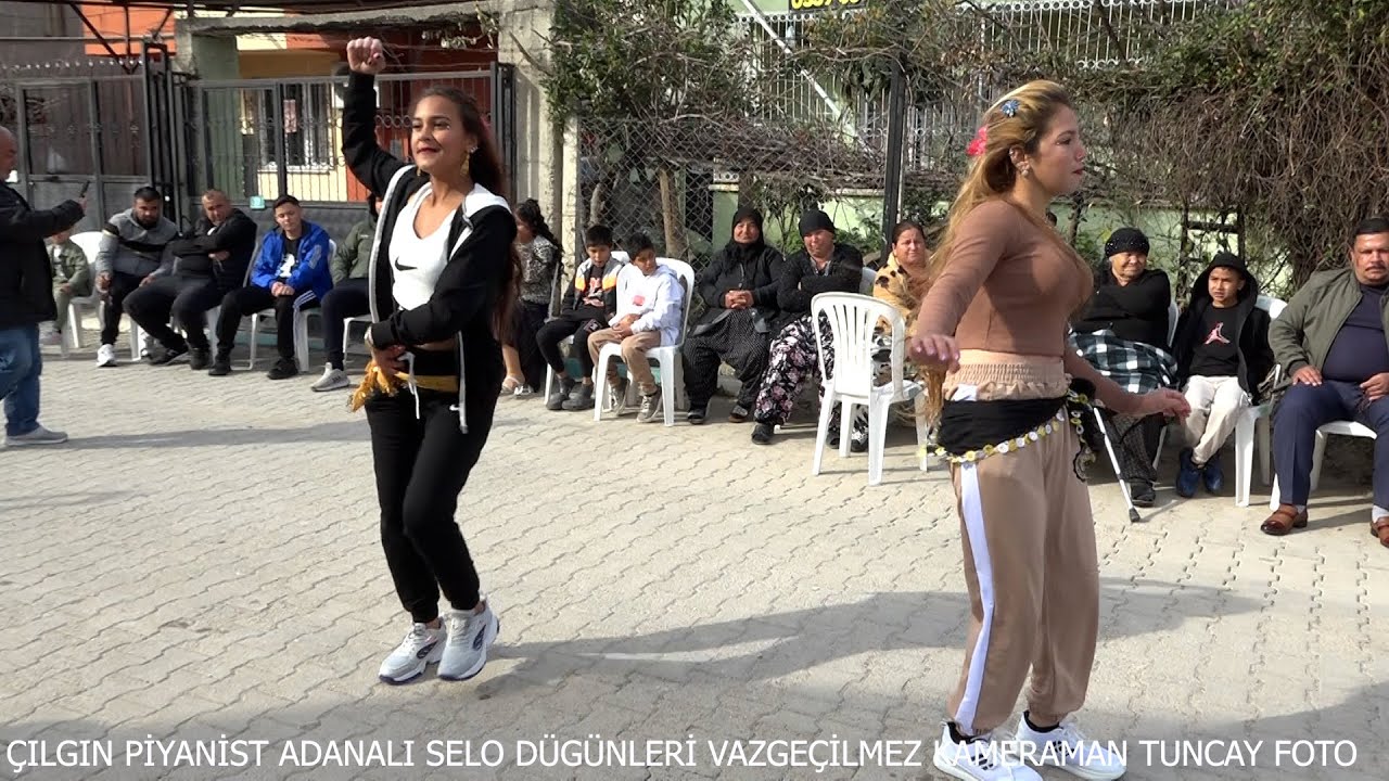 ÇILGIN PİYANİST ADANALI SELO ROMAN  DÜGÜNLERİNDE YARİŞ VAR VAZGEÇİLMEZ TUNCAY FOTO ÇEKER