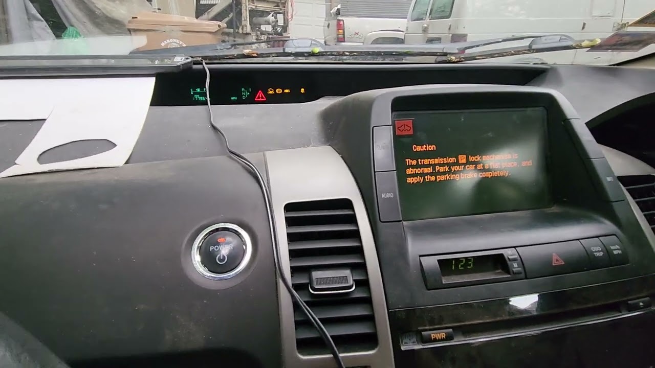 Ремонт блокировки парковки на Toyota Prius P 2004-2009 годов выпуска. ПОДПИСЫВАЙТЕСЬ
