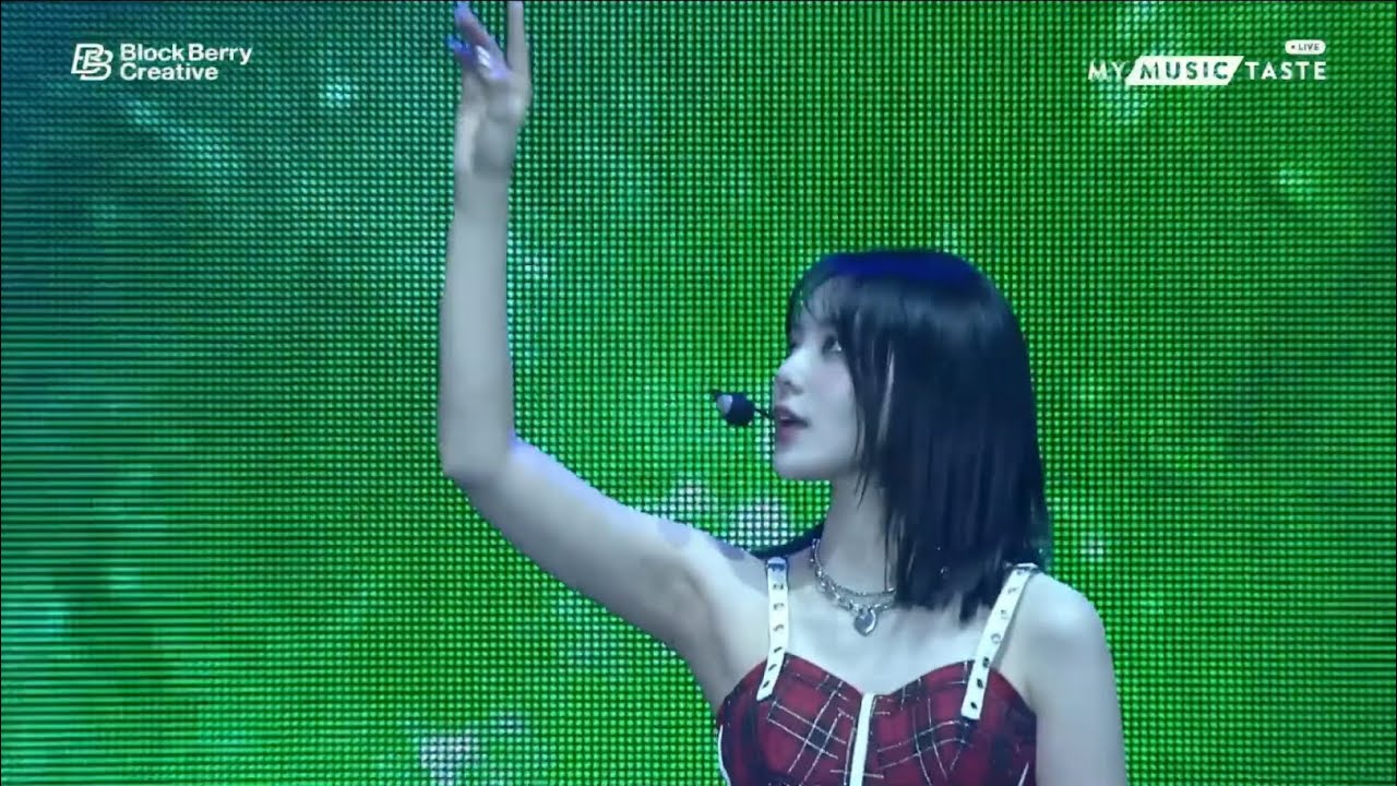 221015 Satellite- LOONA 1ST WORLD TOUR: DAY 1 IN SEOUL