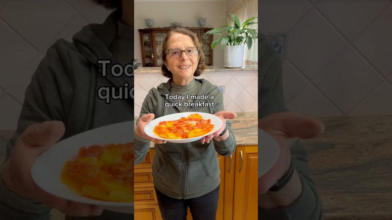 Nonna&rsquo;s quick breakfast with eggs, potato and tomato ❤️