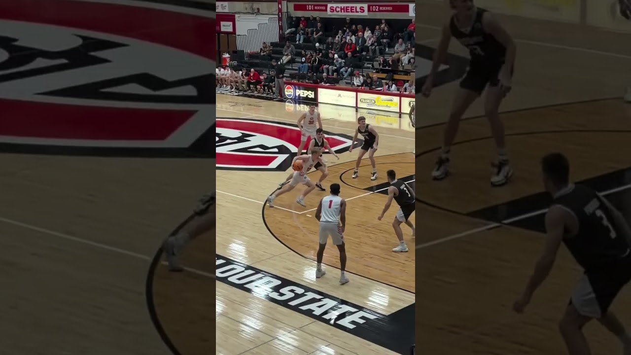 SCSU's Luke Winkel goes quick twitch, then filets vs. SMSU - 2/5/26.