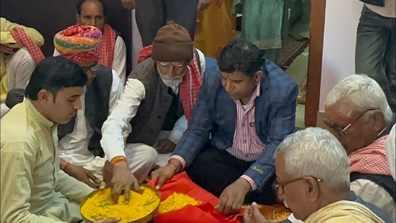आज भांजे अज्जू के पीले चावल का प्रोग्राम संपन्न हुआ ।ओझा परिवार अर्जनसार ने खूब खातिरदारी की 🙏🙏🙏🙏