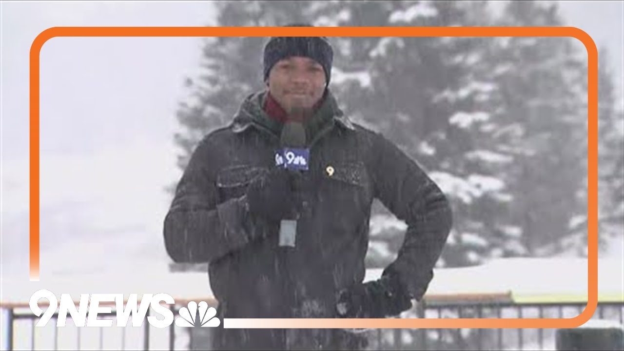 9NEWS Meteorologist rips pants on live T.V.