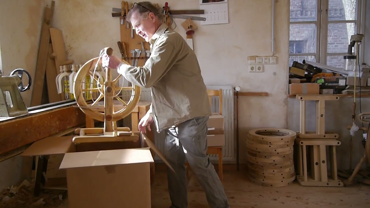 Verpackung und Versand von HENKYS - Spinnrädern