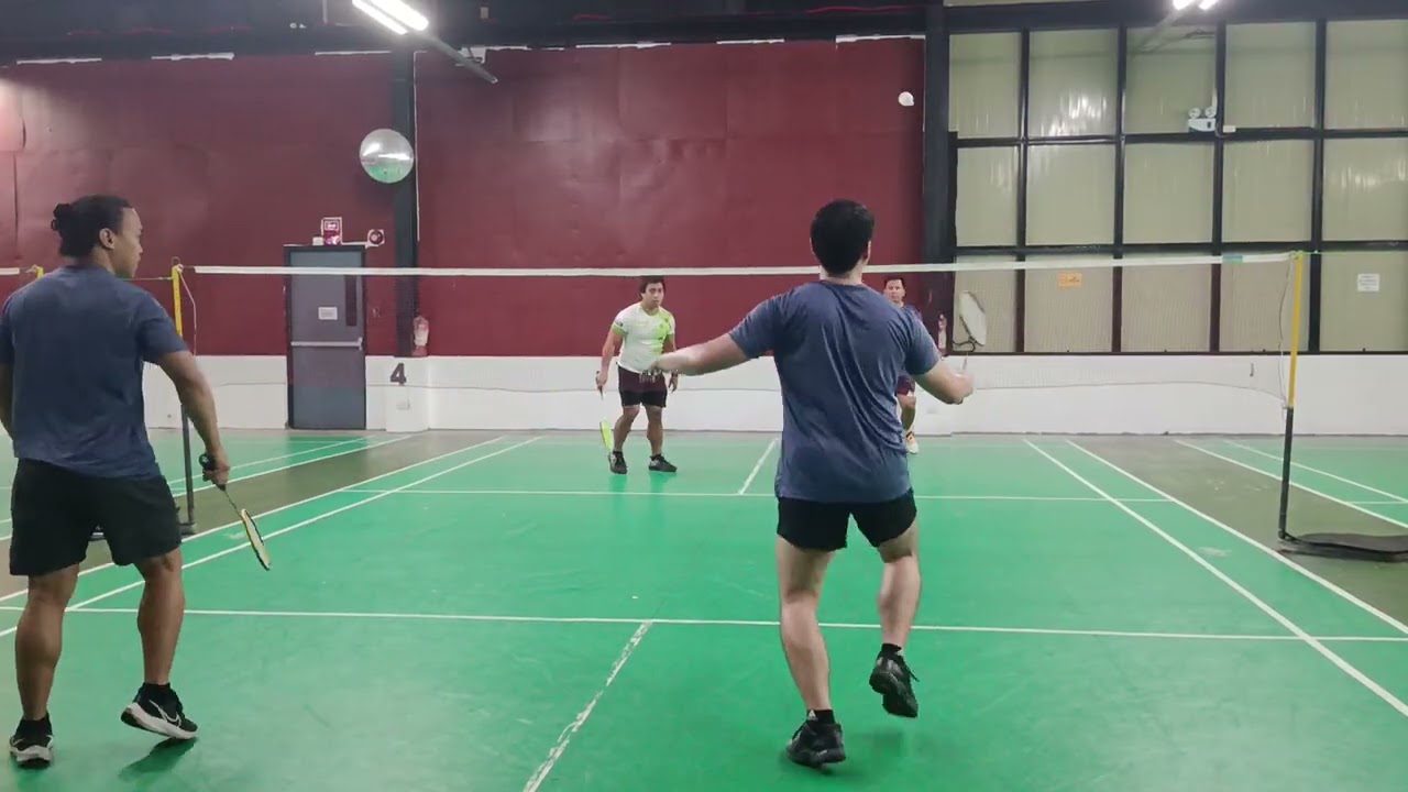 Saturday Fun Night Badminton Doubles Queueing in Sandugo Eastside Badminton Court 