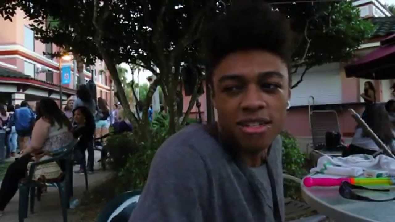 Mazzi Maz meet and greet @ Playlist-Live 2014