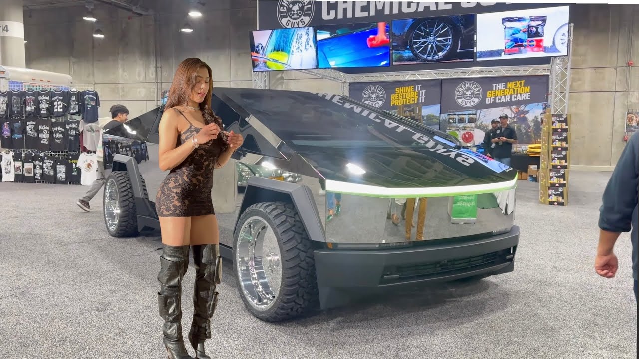 LOS ANGELES CLASSIC CAR SHOW: IS THIS THE BEST LOWRIDER + CLASSIC MIX EVER 🤯🚗🛻