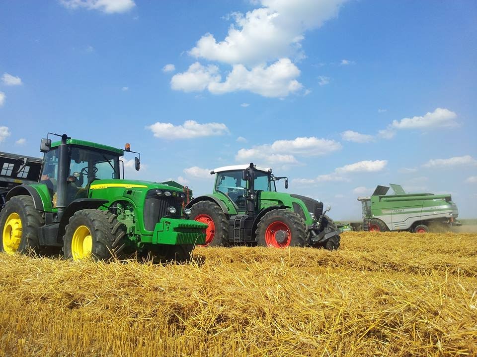Agropol Sokołowo - Żniwa Pszen-żytnie 2013 / Triticale Harvest in Poland / John Deere 8320