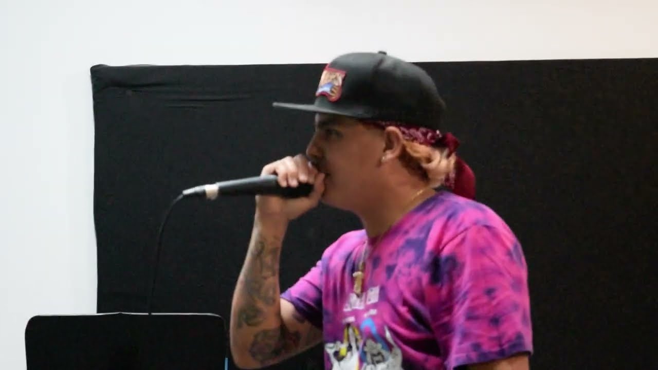 UFELL ensayando 