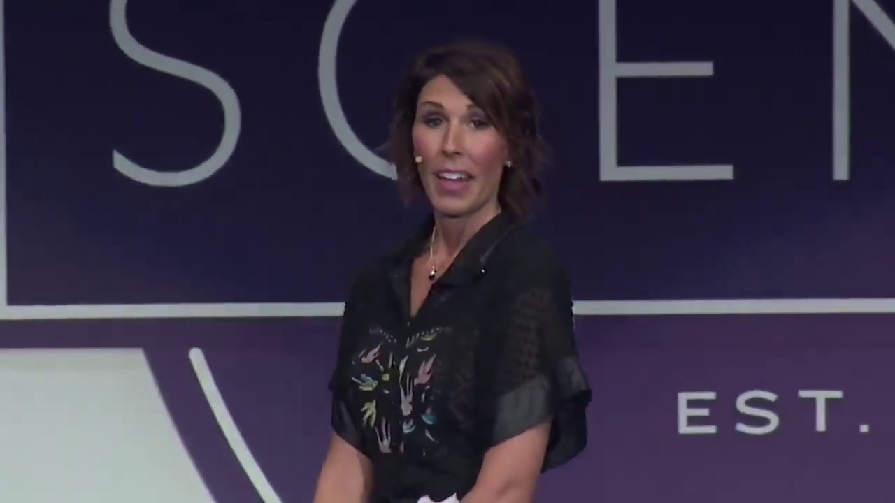 2015 Heidi Thompson Keynote @ Scentsy Family Reunion. Butterflies.