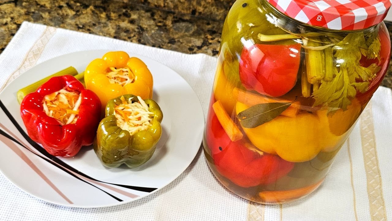 Ardei umpluți cu varză pentru iarna – Crocanti si super gustosi!