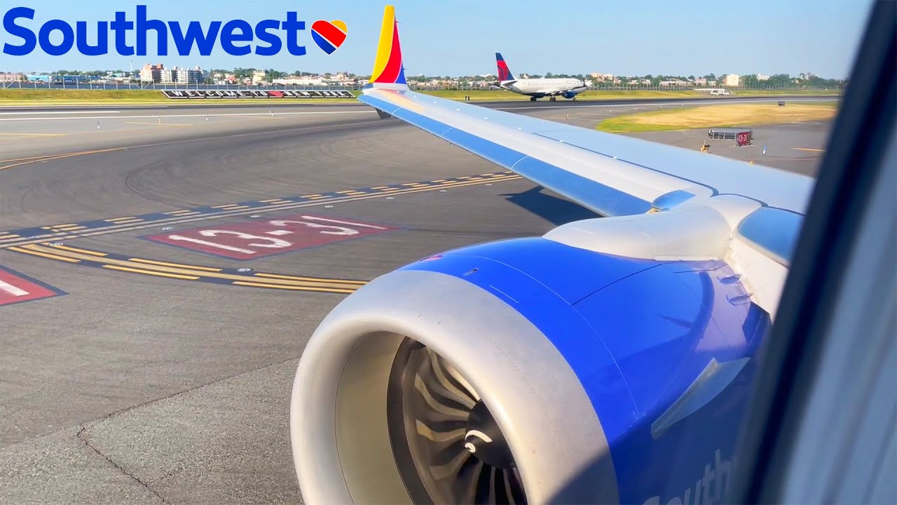 Southwest Airlines Boeing 737 MAX 8 Takeoff from New York-LaGuardia (LGA) + AMAZING ENGINE VIEW!