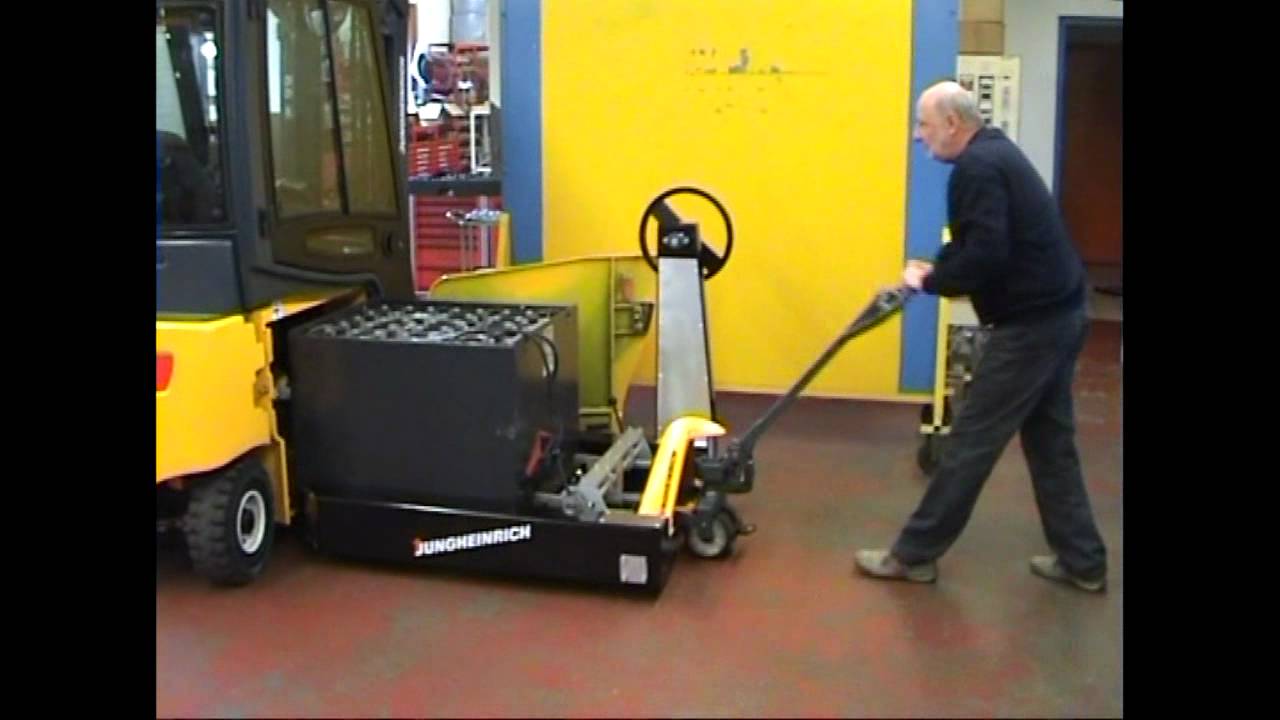 Batteriewechsel an Jungheinrich  EFG 320