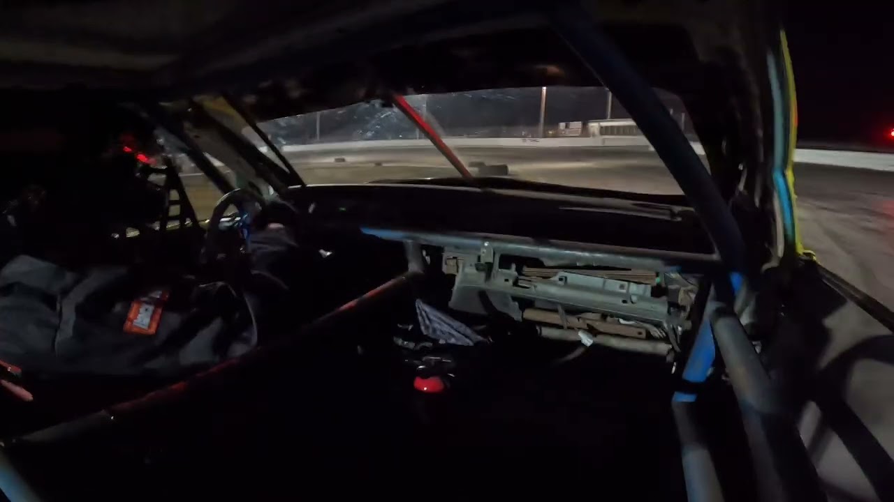 📸 Carsten Munch | Crown Vic 50 Lap Winternationals Round 3 | Showtime Speedway | 2/14/26