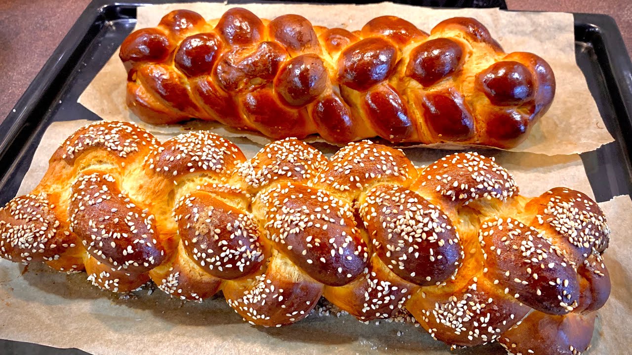 Козунак или празничен хляб Хала - безтегловен, пухкав, красив и вкусен.