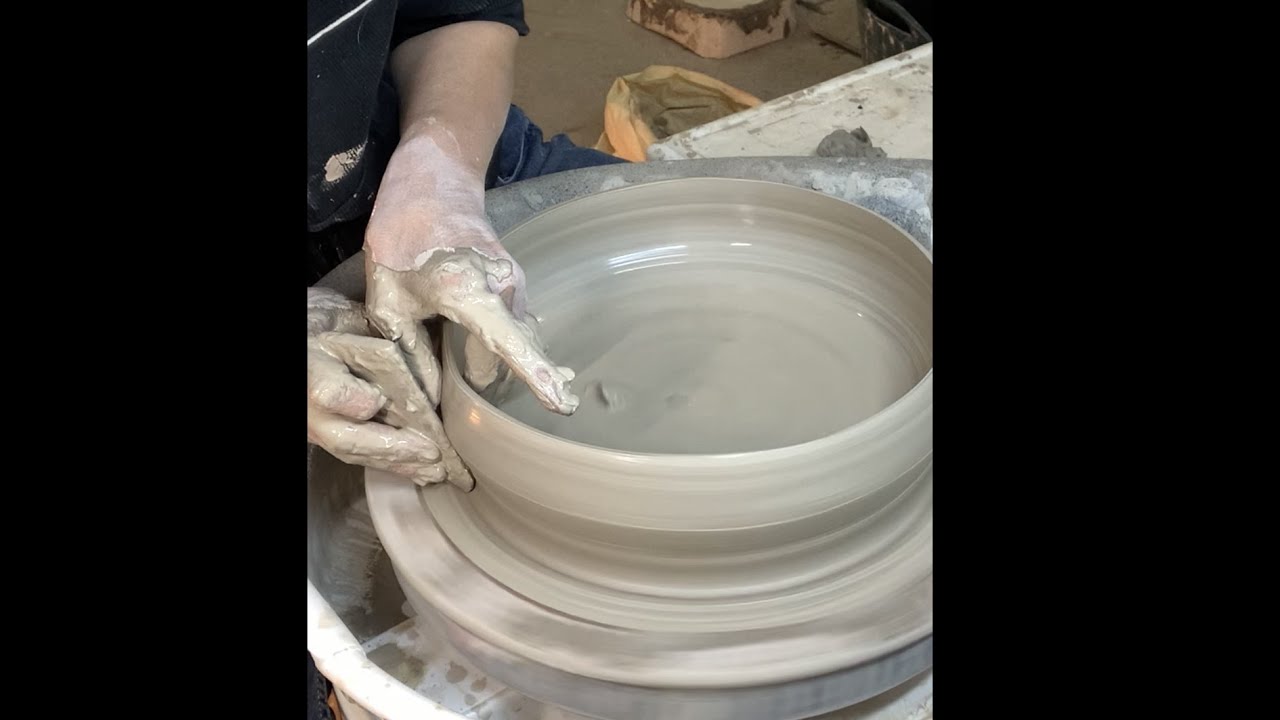 Throwing a Ikebana Flower arrangement vase on the pottery Wheel .  #Shorts Ikebana vase