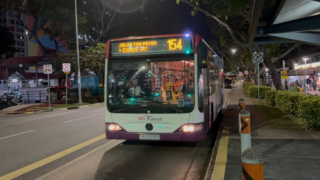 SBS Transit Mercedes-Benz O530 Citaro (Batch 1) SBS6033S on Service 154