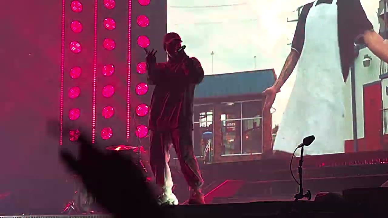 NF - When I Grow Up Live From Chicago