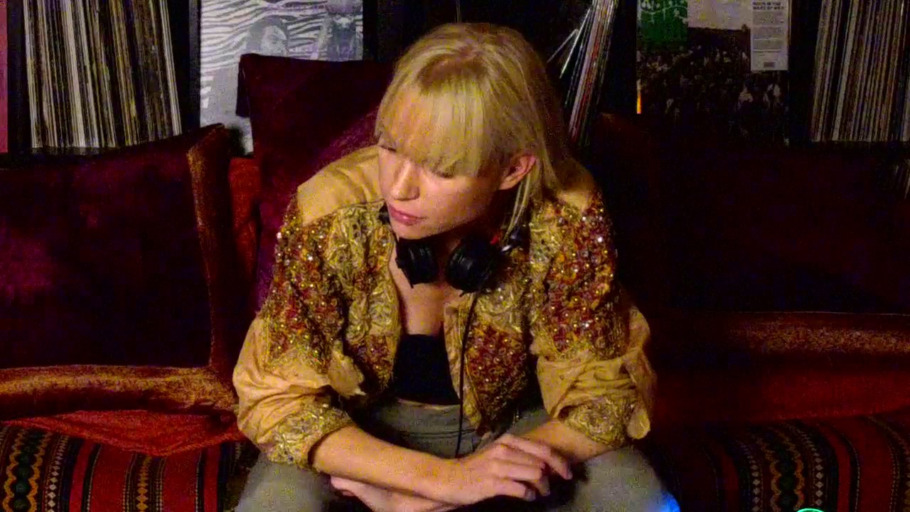 Livingroom Session with Ida Daugaard | Kasheme