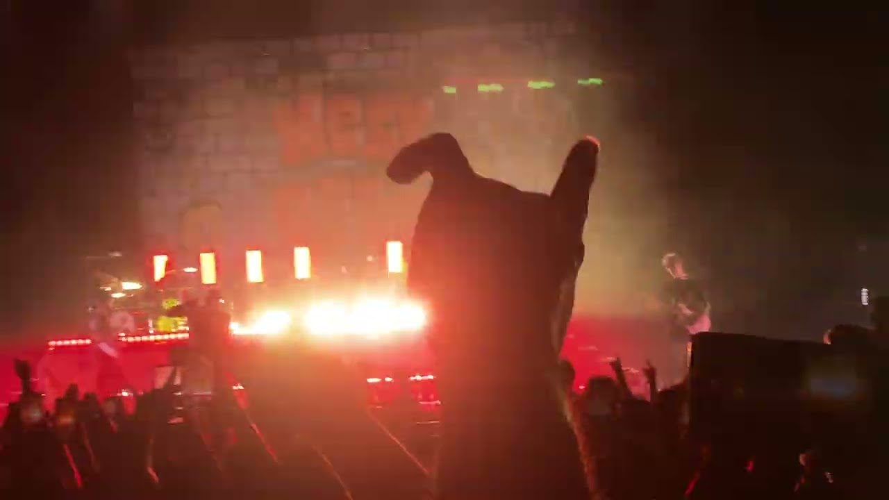 Neck Deep - Can't Kick Up The Roots (Live in Manila 2025)
