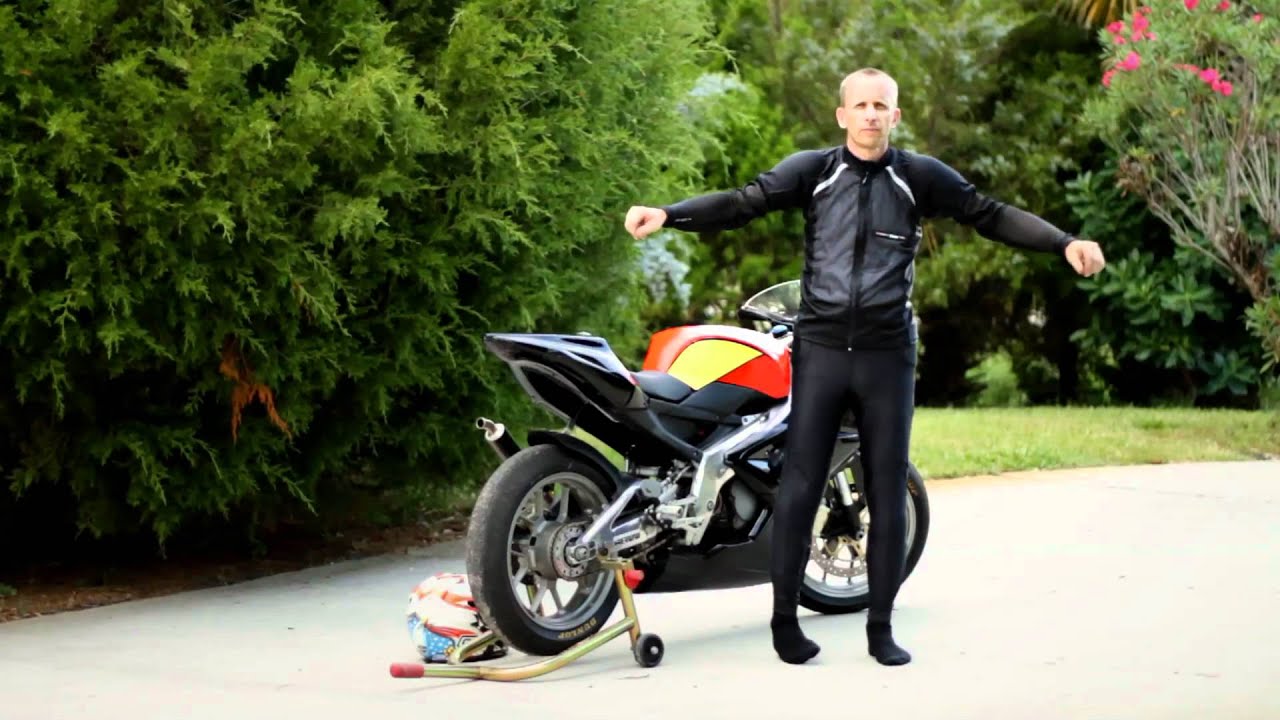 Bohn Armor Pants fit under your jeans (from 2010)