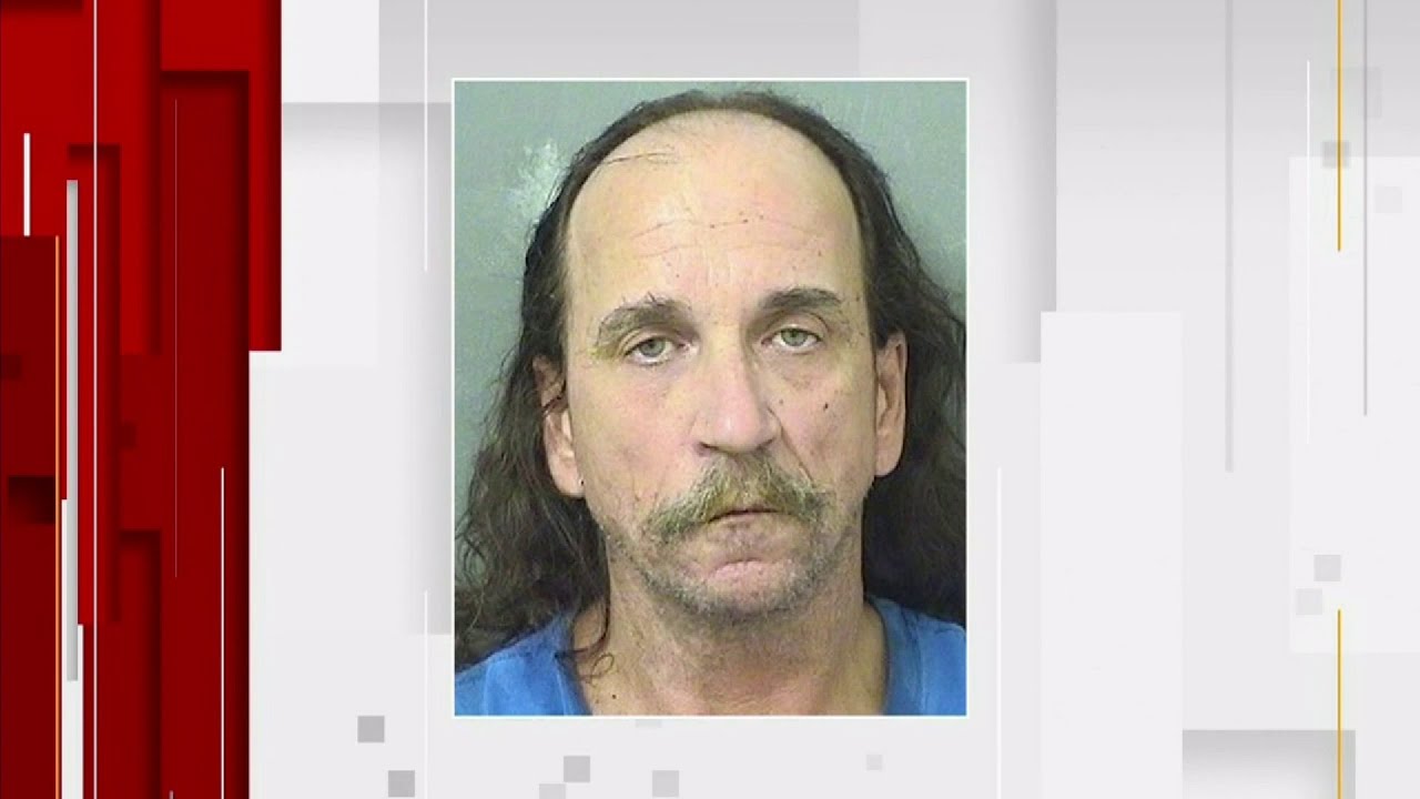 South Florida man accused of exposing himself to women from his car