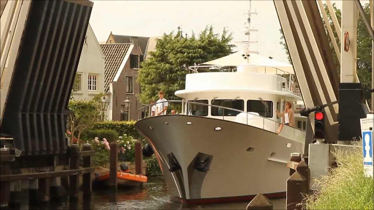 Classic yacht Feadship Sultana HD
