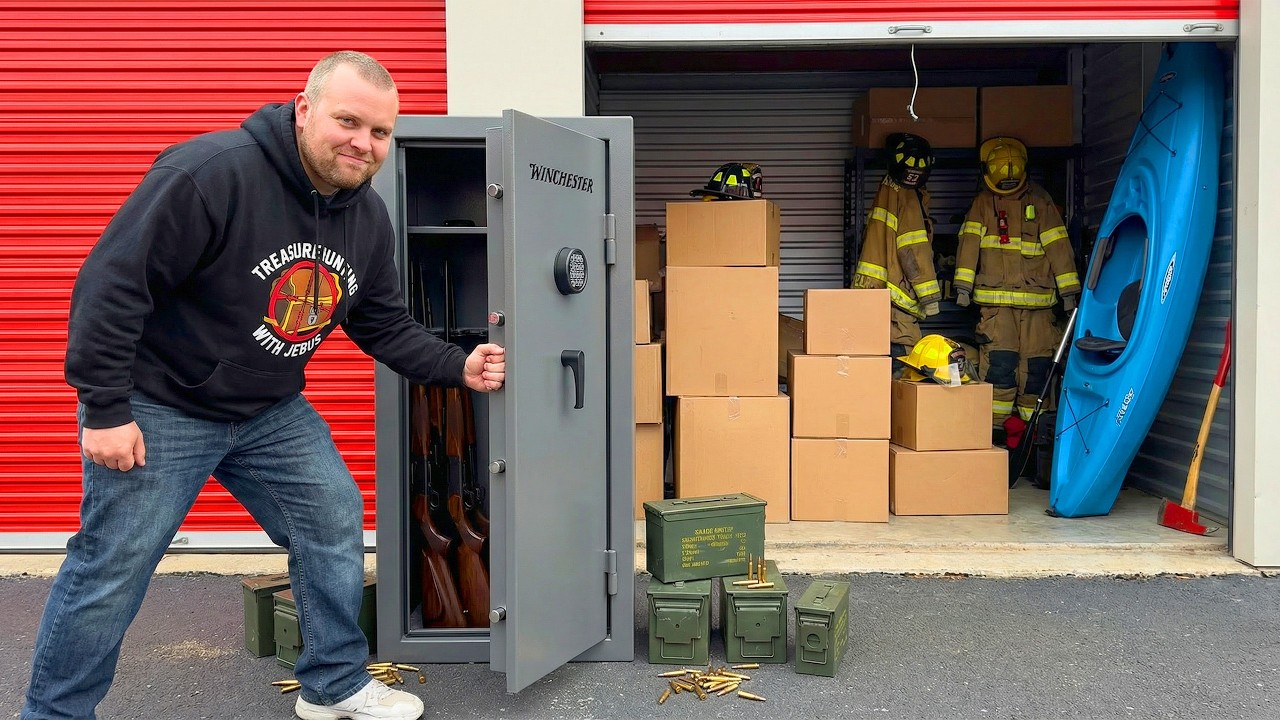 I Bought a Storage Unit & Found WEAPONS In SAFE In Storage Unit FULL Of Money!