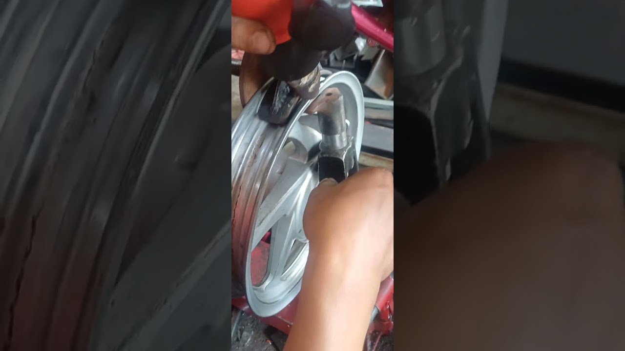 máy nắn vành đúc 