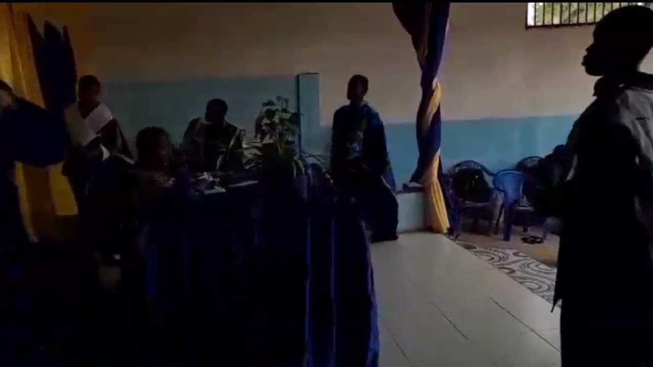 PASTOR LUZAYADIO,IGREJA DE JESUS BETANIE LUANDA ANGOLA 