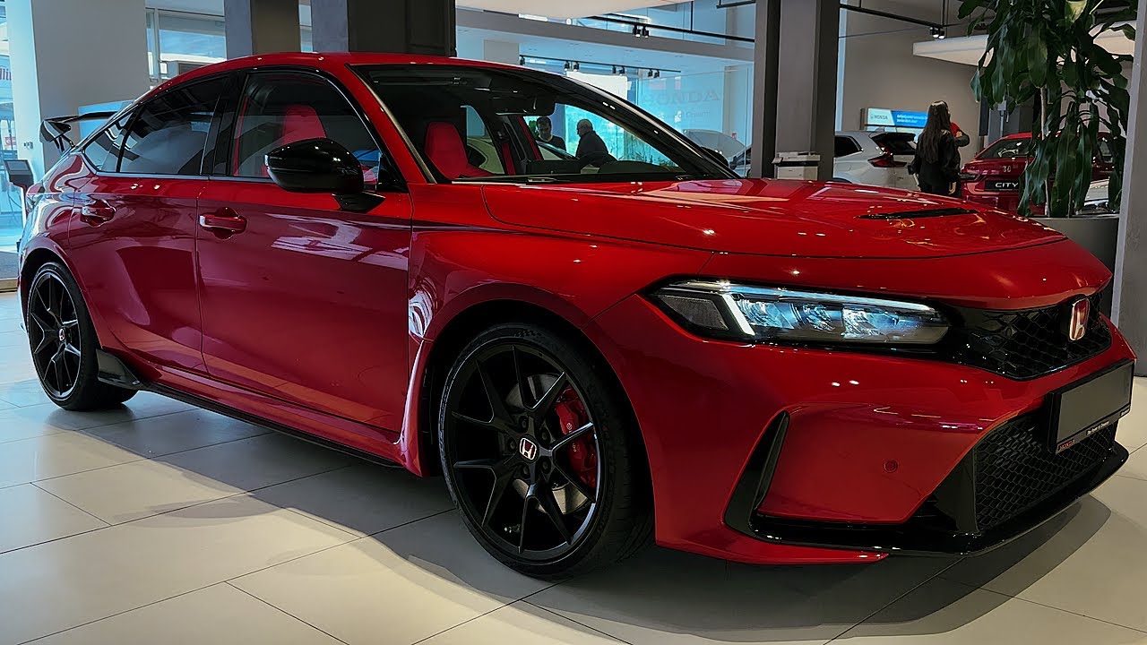 Honda Civic Type R 2024 - впечатляющий спортивный автомобиль