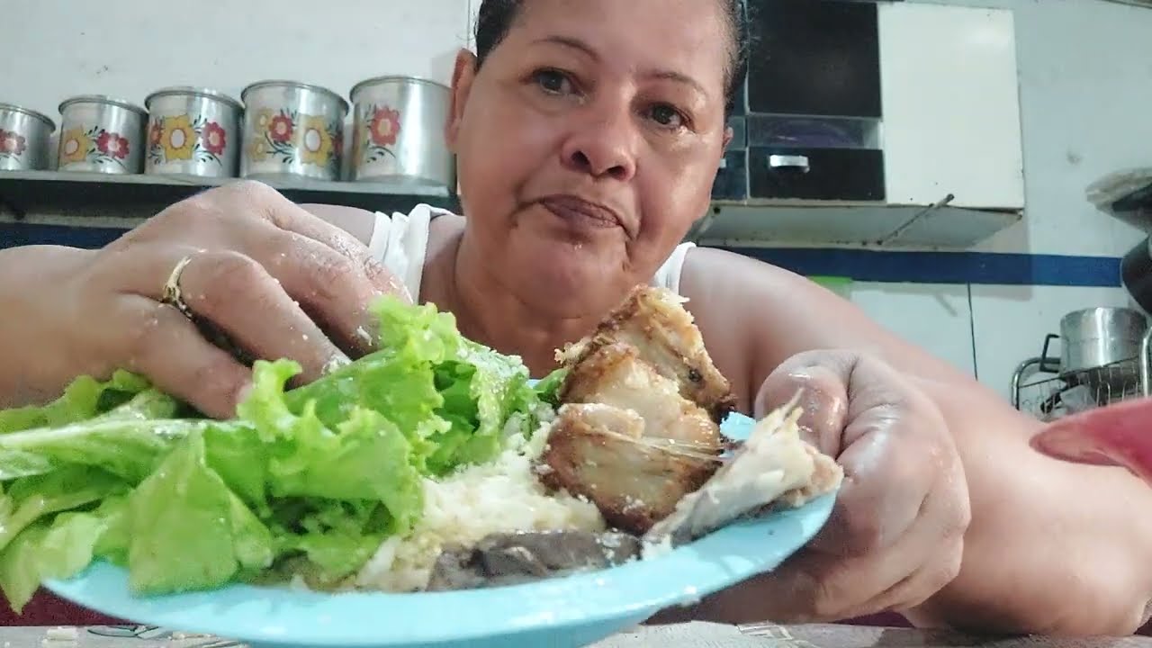 COMENDO DE MÃO ALMOÇO SIMPLES DE HOJE 