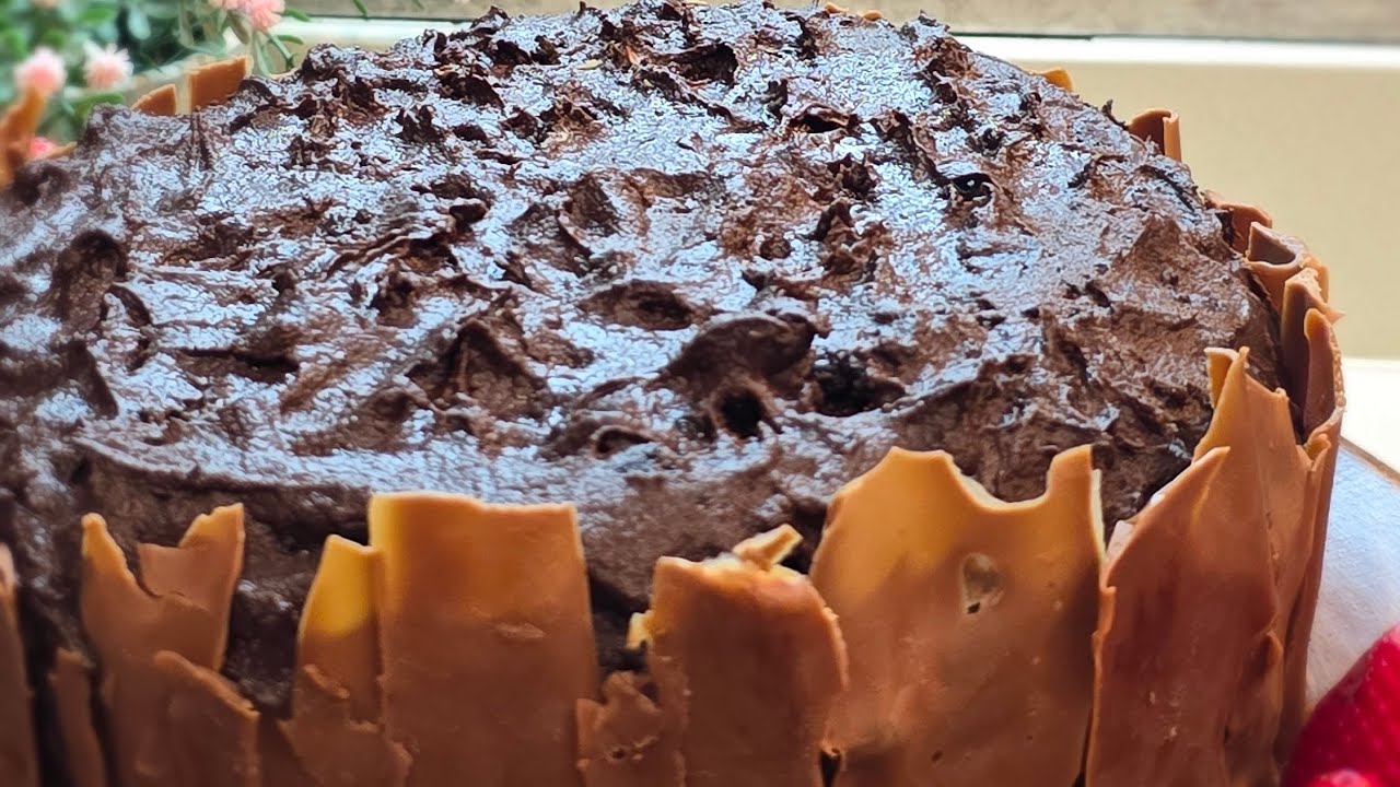 تحدي ال٢٠٢٥ كيكة ماتيلدا والفرن خربان، شوفوا النتيجة #matilda #cake #homemade 