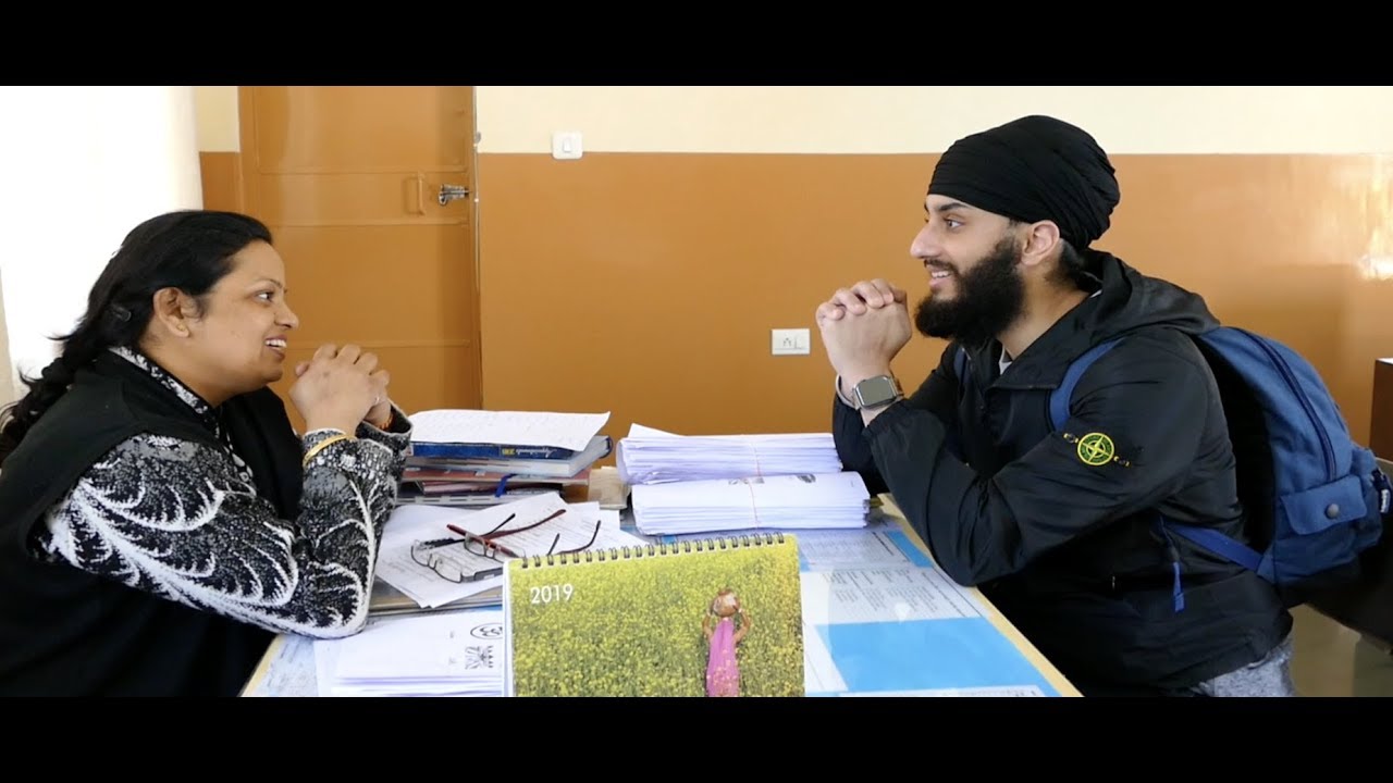Visiting my school after 13 years in INDIA! - Vlog 007 - ManMeetsMagic (India 3/3)